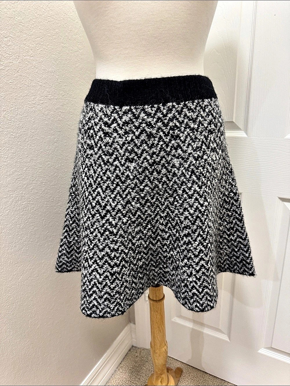 Derek Lam 10 Crosby Imogen Herringbone Knit Mini Skirt Black & Ivory Medium NWT